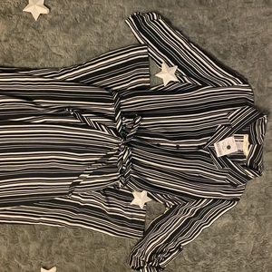 Wide leg work pantsuit.